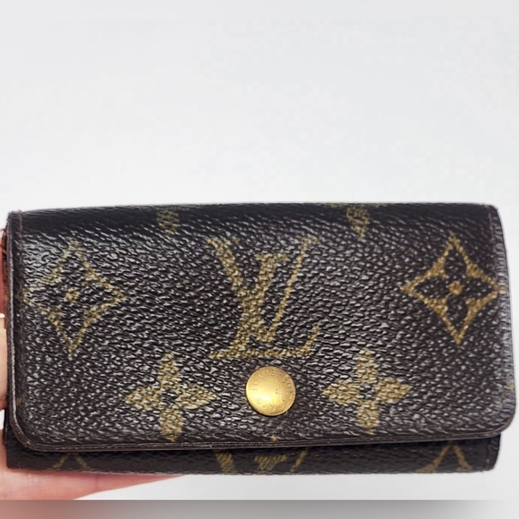 Louis Vuitton Keycase - Picture 8 of 11